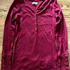 -Women’s Hollister Maroon Long Sleeve Tee (…